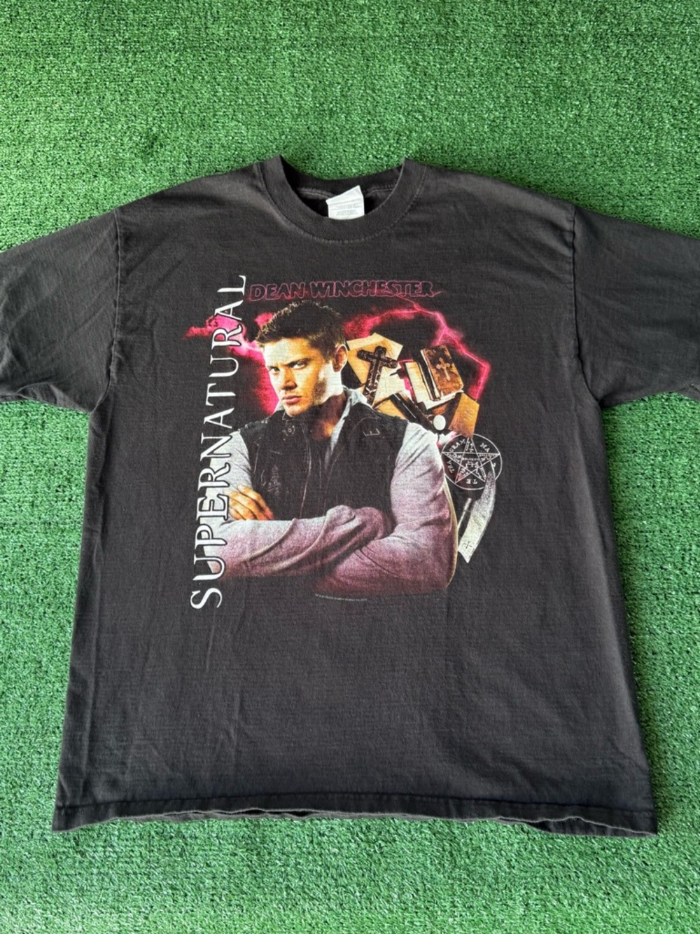 Y2K Supernatural Dean Winchester black t-shirt, nice fade.